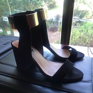 Zara Basic suede Block heel sandals